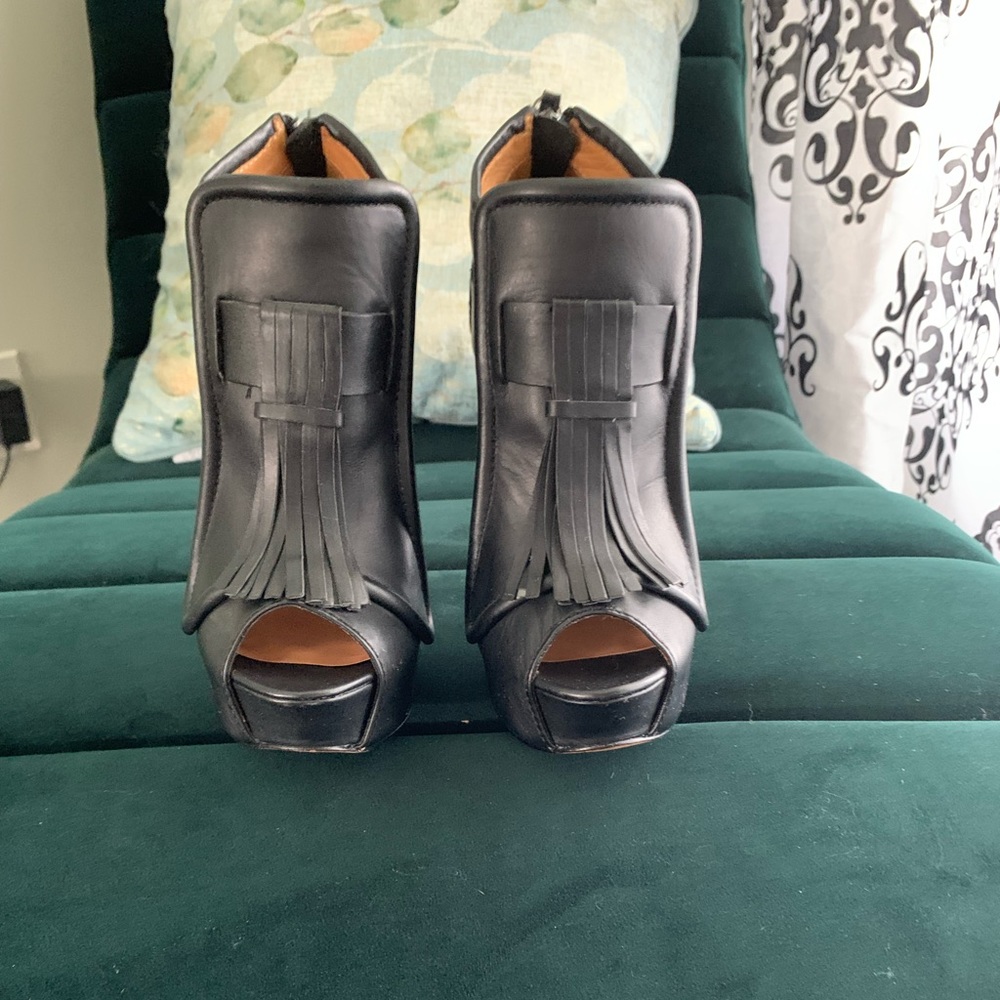 L.A.M.B Nathan Bootie ❤️ Size 7 Womens